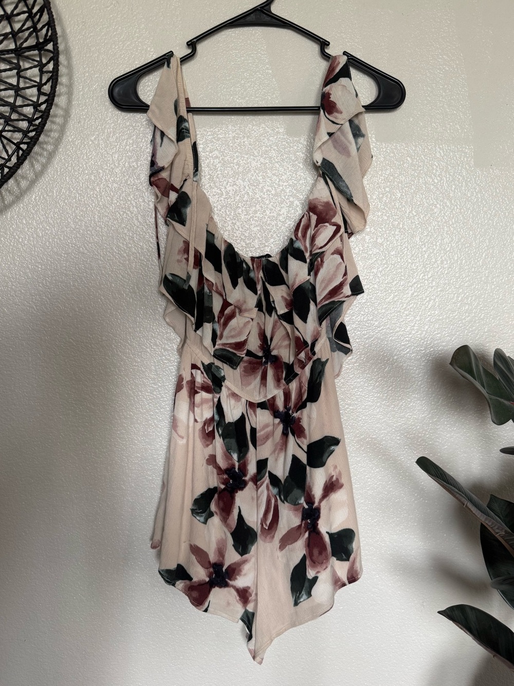 American Eagle Outfitters Floral Ruffle Romper in Blush and Dark Green